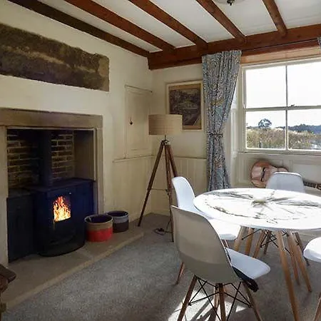 1 Brow Cottages *